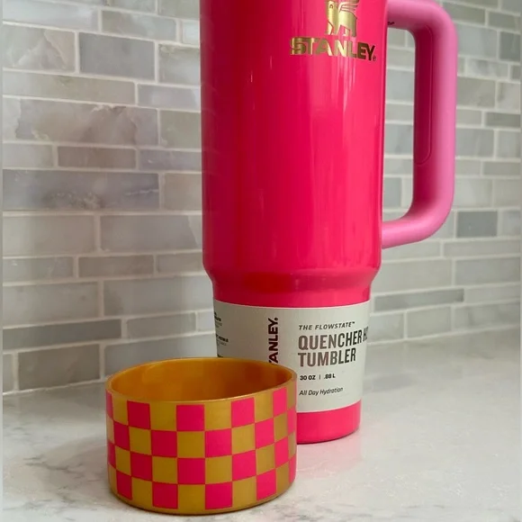 NEW Stanley Pink Parade 30oz Quencher 2.0 Tumbler woth Pink & Gold Boot